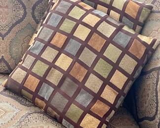 THROW PILLOWS