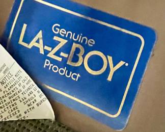 COMFY LA-Z-BOY SOFA