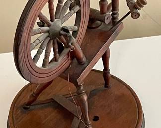 SMALL SPINNING WHEEL LAMP BASE