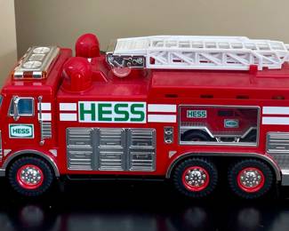 *LIKE NEW* 2005 HESS EMERGENCY TRUCK with RESCUE VEHICLE (2-AVAILABLE)