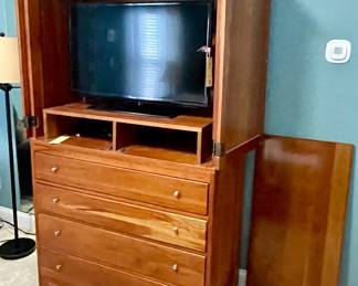 PENNSYLVANIA WARDROBE CHEST/CABINET