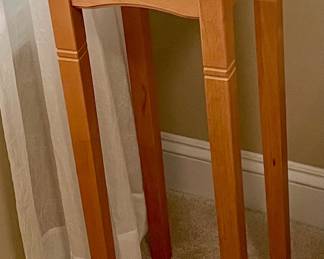 PLANT STAND