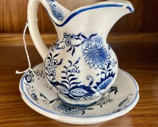 BLUE DANUBE STYLE PITCHER SET