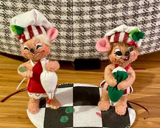 2011 ANNALEE FROSTING FIGHT MICE (ITEM #600011)