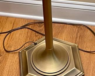 FLOOR LAMP