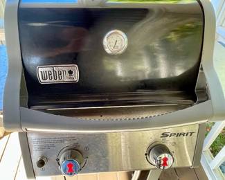 WEBER "SPIRIT" 2-BURNER GAS GRILL with FOLDING SHELVES and COVER