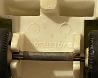 1969 TOOTSIETOY JEEP