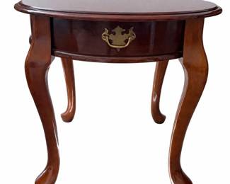 Pair of Queen Anne-style side tables – cabriole leg end tables with bail pulls | Lot 1166, bids start at $20