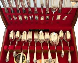 Floral flatware / silverware in Rogers silverplate-labeled chest | Lot 1158, bids start at $25