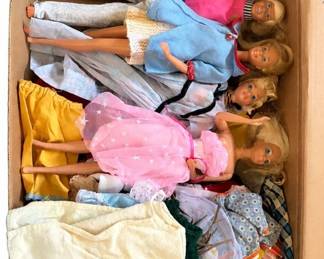 Barbie doll lot – boxed Romantic Bride Barbie #1861 + 4 fashion dolls & doll clothes | Lot 1142, bids start at $15