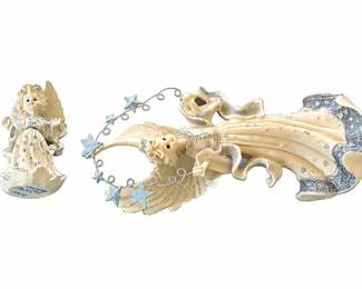 Angel figurines (2) – cream angels with star halo | Lot 1155, bids start at $5