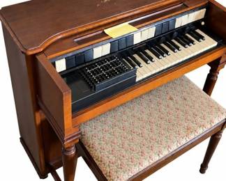 Vintage Hammond chord organ with bench & sheet music – electric organ keyboard | Lot 1146, bids start at $45