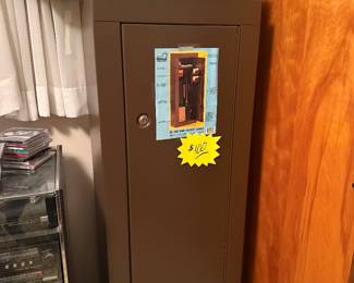 Gun safe with keys
