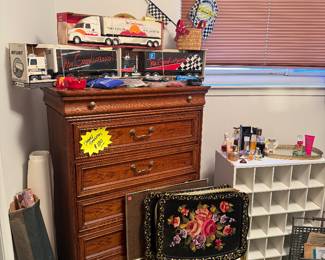 Drexel dresser
