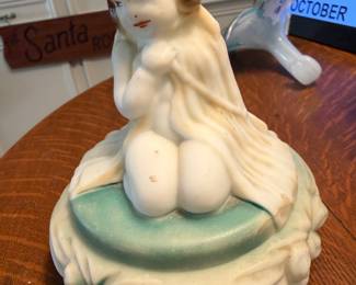 vintage porcelain powder box
