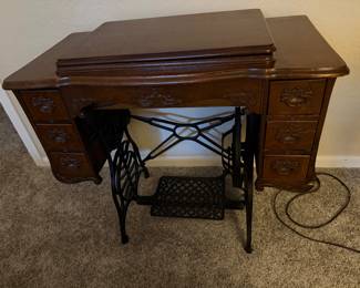 treadle sewing machine cabinet, no machine