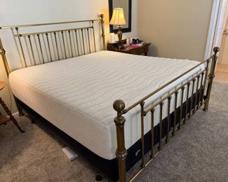like-new...king bed, brass frame, 14" gel memory foam mattress