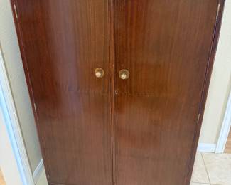 gentleman's chest
