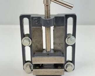 Lot 117  HeavyDuty Adjustable Metal Screw Press Clamp with THandle