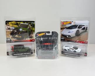 Lot 044  Lot of 3 Hot Wheels Diecast Cars  143 Jeep Wrangler, Lamborghini Countach  Knight Rider KITT