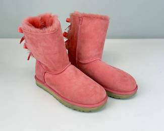 Lot 089  UGG Pink Suede Bailey BowStyle Boots  Womens Size 10  Sheepskin Lined