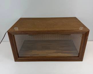 Lot 080  Vintage Lighted Miniature Room Display Box  Dollhouse Diorama Shadow Box