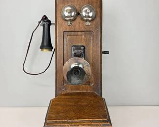 Lot 153  VintageStyle Wooden Wall Telephone  Double Bells, Handset  Crank  Untested