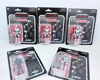 Lot 050  Kenner Star Wars The Mandalorian Vintage Collection Action Figures Set