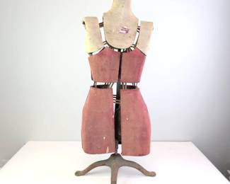 Lot 013  Vintage Quality Queen Dress Form Sewing Mannequin with Cast Iron Stand