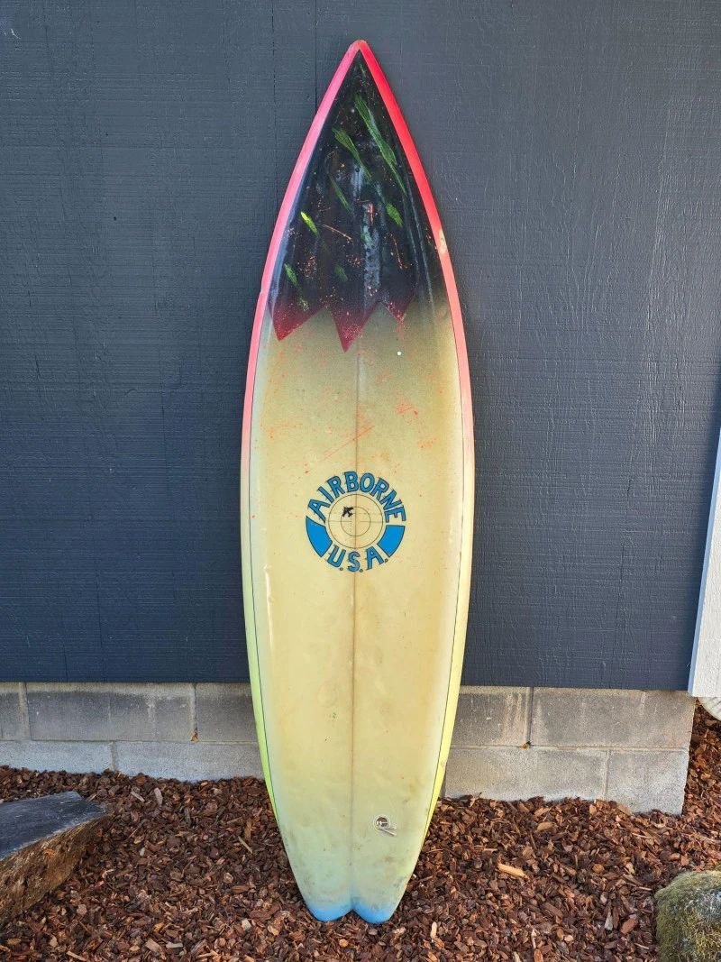 1 Vintage1980s60AirborneUSASurfboardShapedbyLegendMikeMann