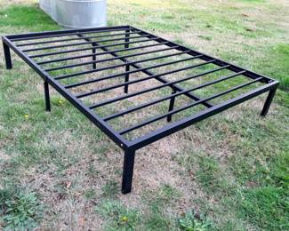 21 QueenBlackMetalBedFrame