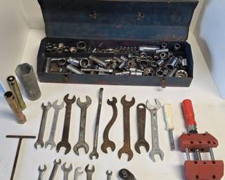 102 VintageMechanicToolSetwithBesseyVise