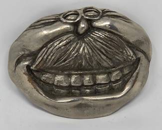 116 1975MMLimitedChicagoPewterBeltBuckleBenHeckMoustachMouth