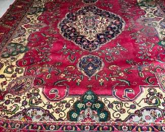 LARGE ORIENTAL RUG