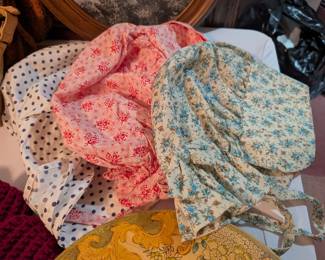 Vintage bonnets