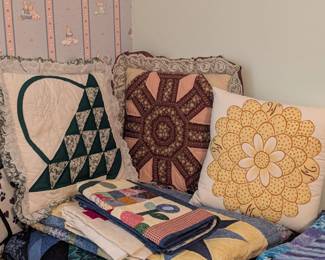 Hand-made quilting pillows