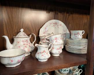 Victoriana Rose Paragon England tea set