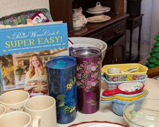 The Pioneer Woman dishes & books