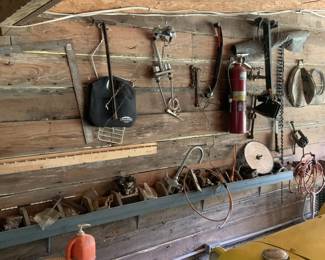 334 - Assorted Items on Wall