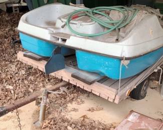 303 - Multi-Seat Plastic Pedal Boat w/ trailer (Description): 28 x 90 x 66 untested