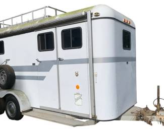 609 - 1983 Classic Aluminum Trailer Corp Horse Trailer (Description): 2 Stalls Including Hitch - 112 x 213 x 96 Trailer Only - 112 x 172 x 96 Used as is electric/electronic/mechanical item. No guarantee all components, untested.