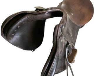 520 - Leather English Riding Saddle