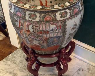 Large fish bowl on stand