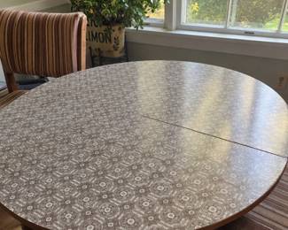 1970s kitchen table