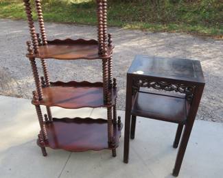 Lot 275. Shelf and table
