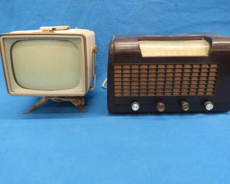 Lot 288. Early RCA portable TV and a Coronado table-top radio. Both untested.