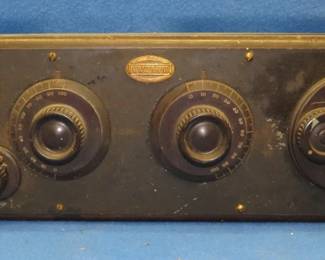 Lot 213. Atwater Kent Model 20 radio for parts or repair