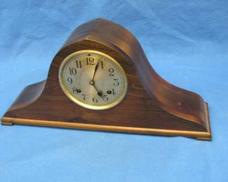 Lot 110. Vintage mantle clock
