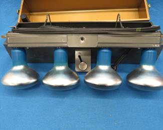 Lot 299. Vintage Smith-Victor Model GL-43 flood light bar