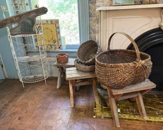 So many good old baskets here!!